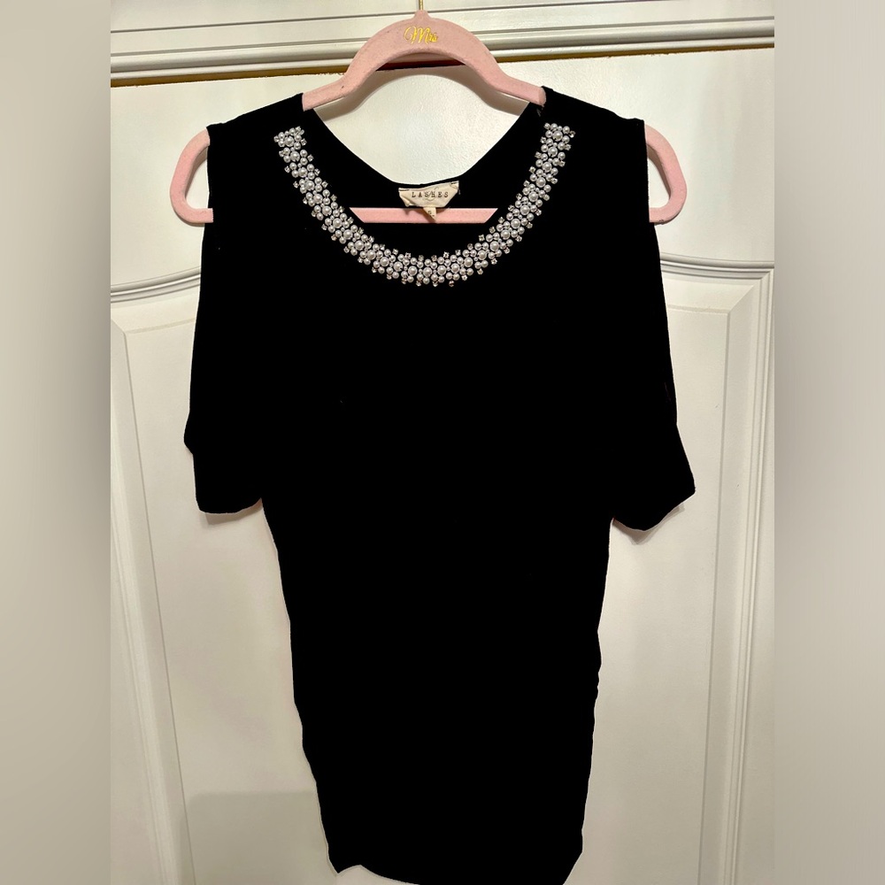 Maternity top by Lashes,Size Small. Features gathers on waist for growing belly.